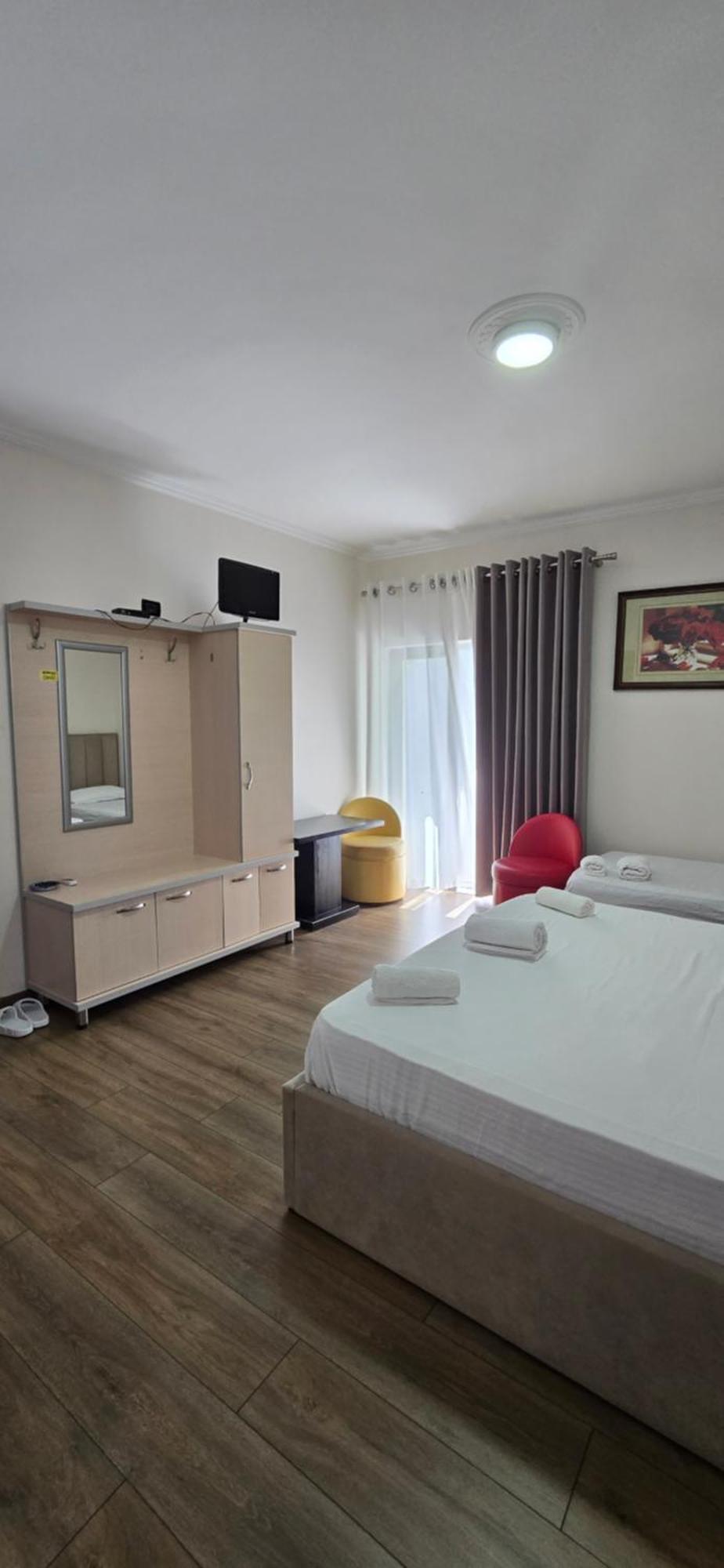Hotel Ikea Tirana Exterior foto